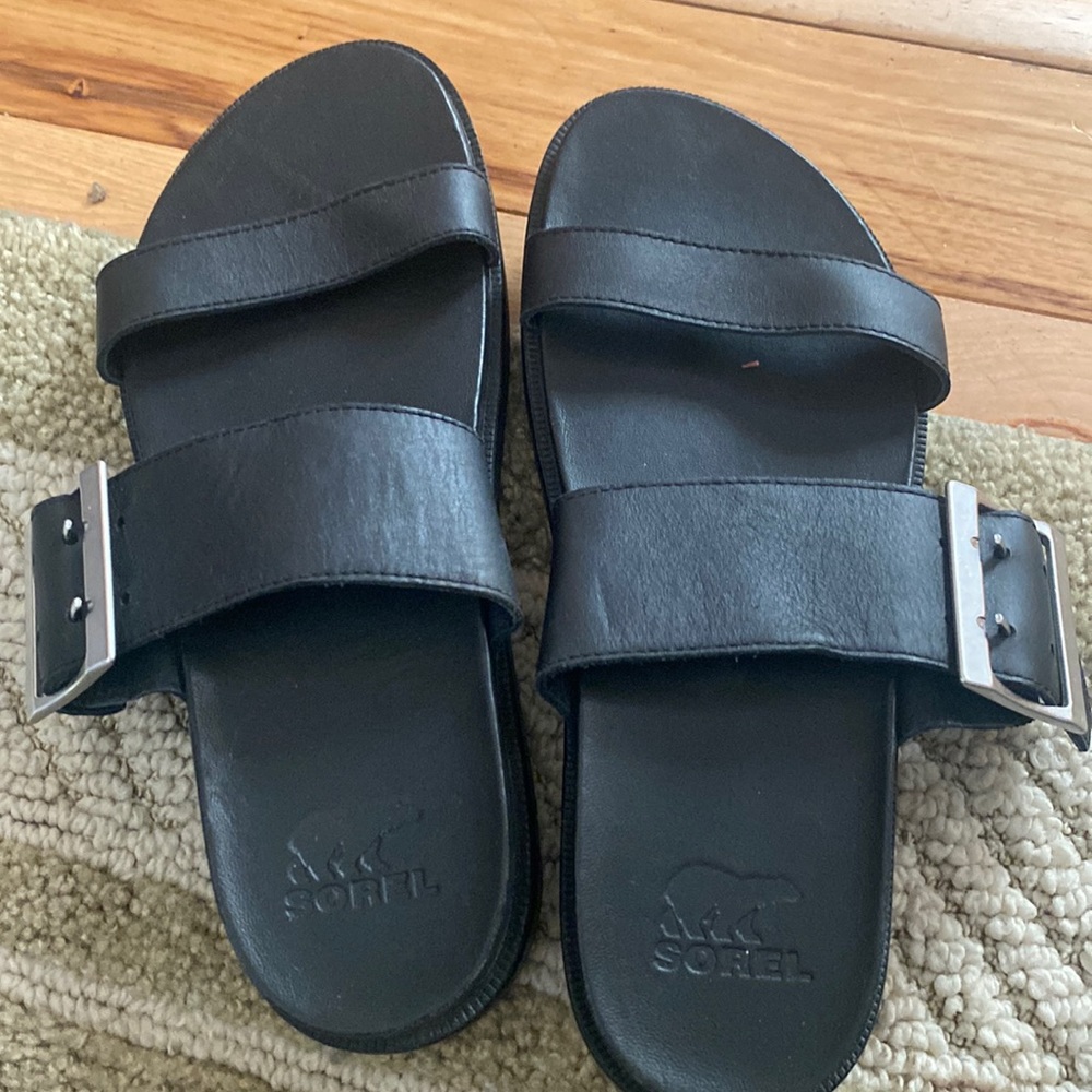 Sorel sandles like new